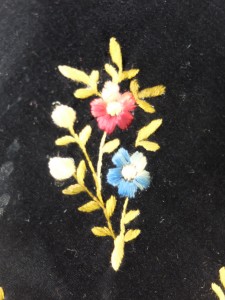 Kwiat - haft płaski z chustki aksamitnej MER